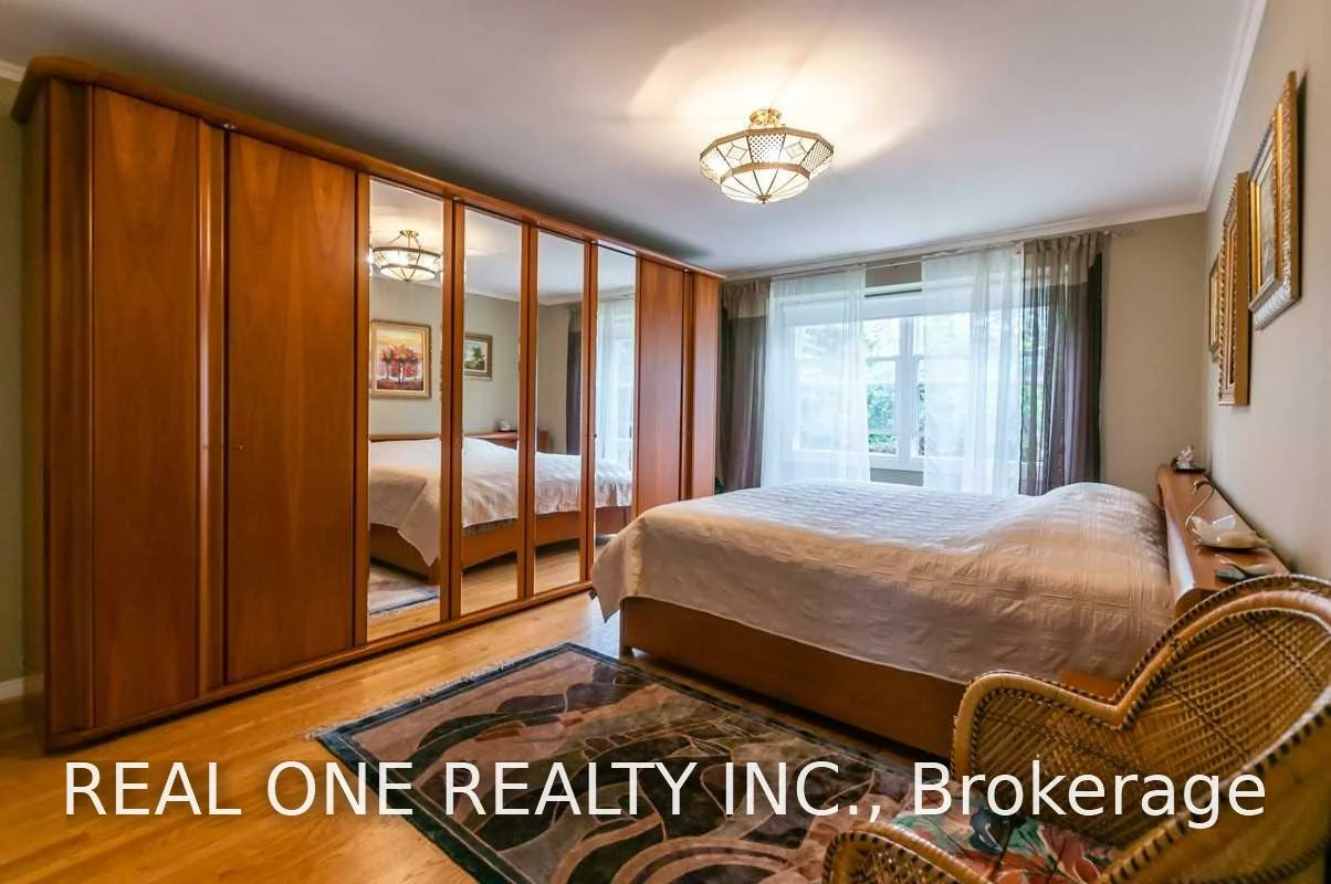 125, Briarwood, Unionville, Markham
