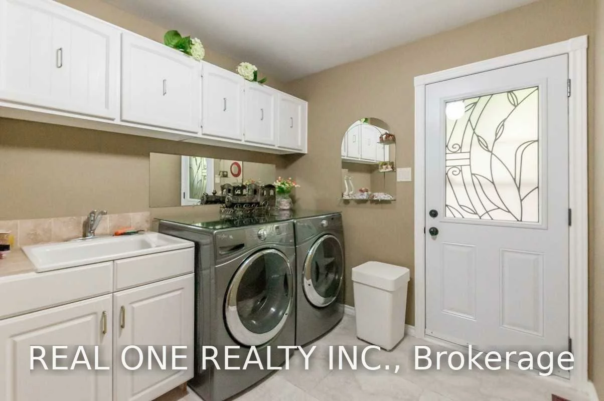 125, Briarwood, Unionville, Markham