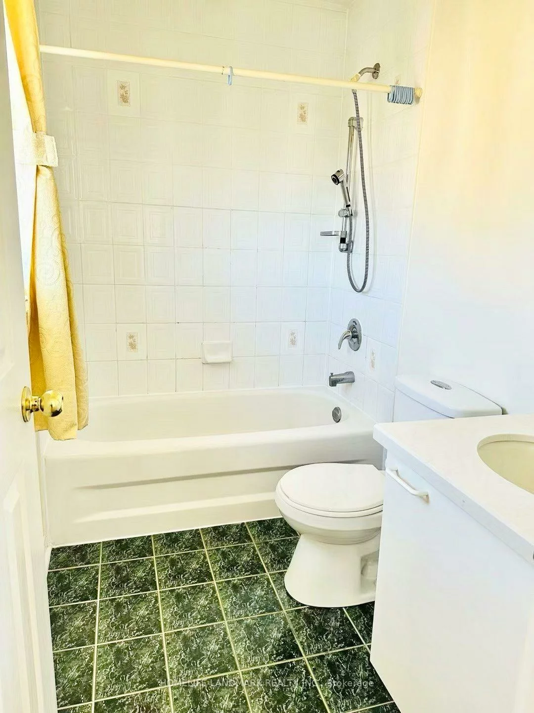 19, Fairlawn, Berczy, Markham
