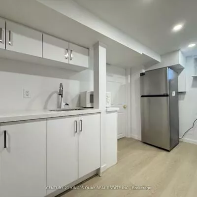 305, Castan, Village Green-South Unionville, Markham
