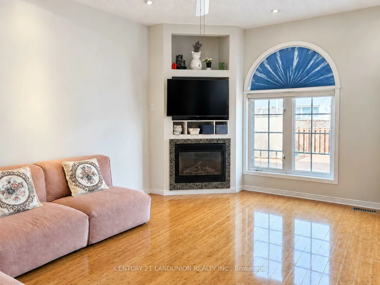 52, Kentley, Berczy, Markham