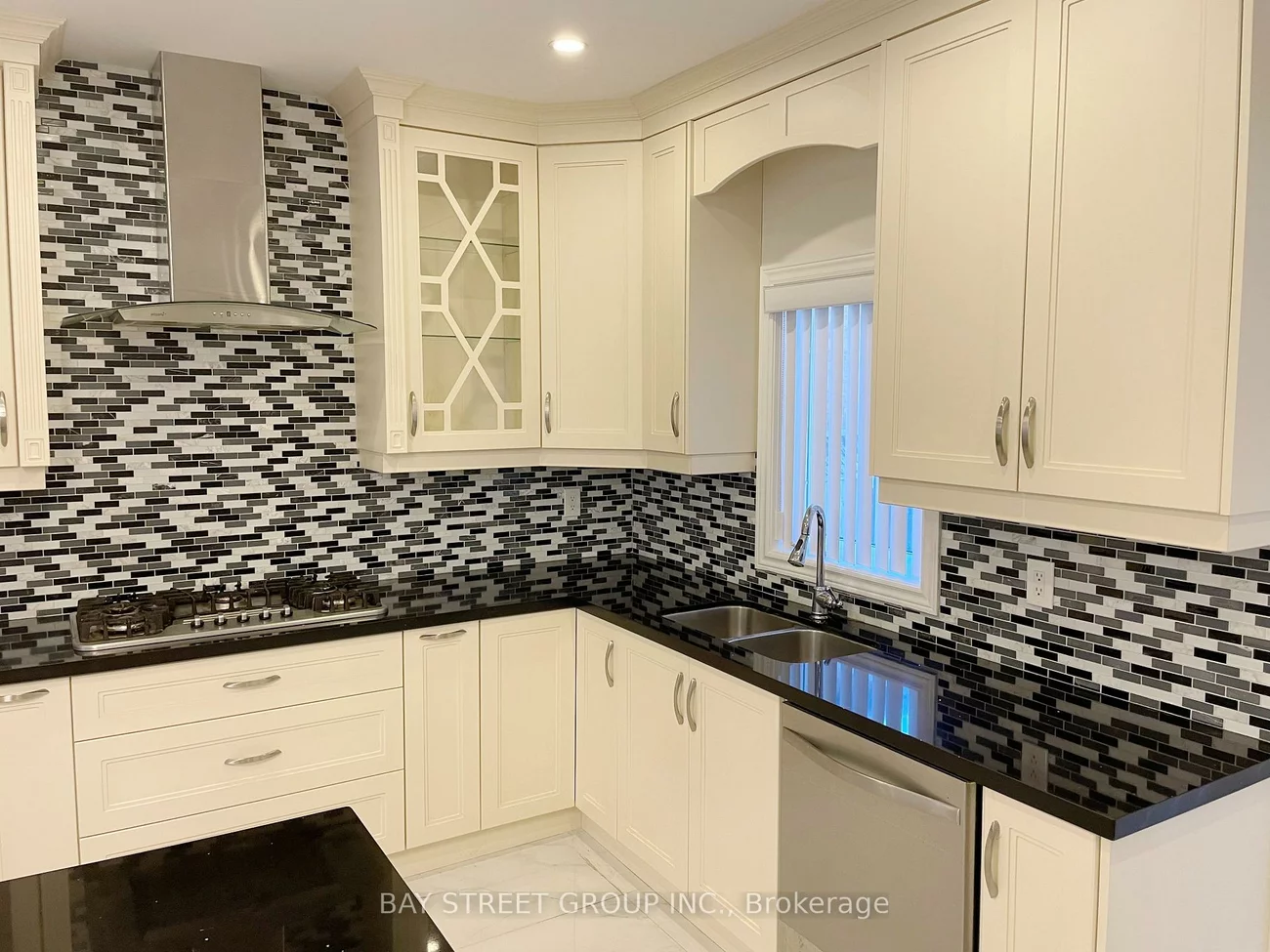 18, River Forest, Rouge Fairways, Markham