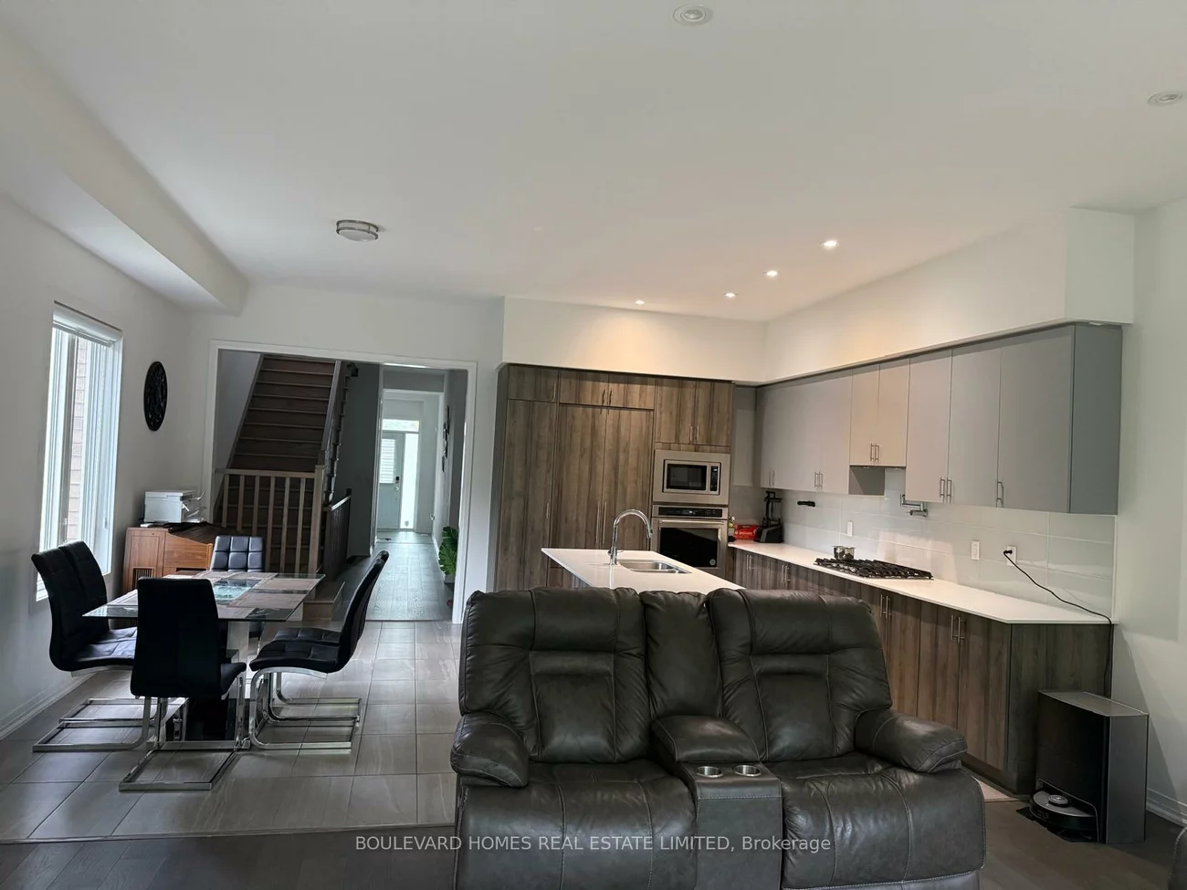 38, Yans, Buttonville, Markham