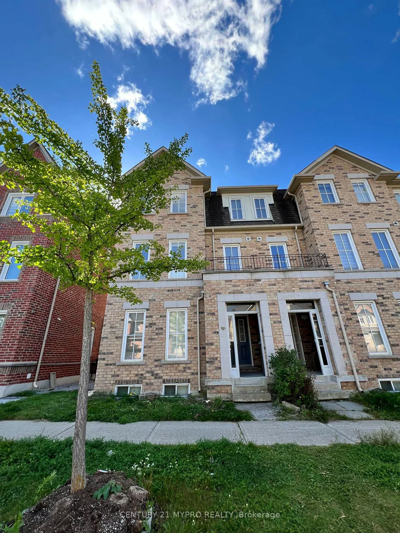 13, Walter Scott, Victoria Square, Markham