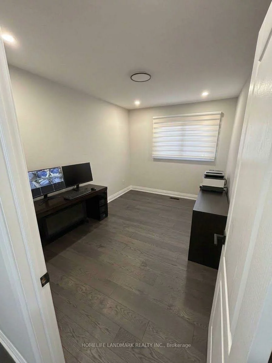11, Ravenhill, Milliken Mills East, Markham