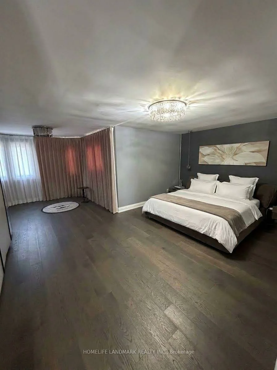11, Ravenhill, Milliken Mills East, Markham