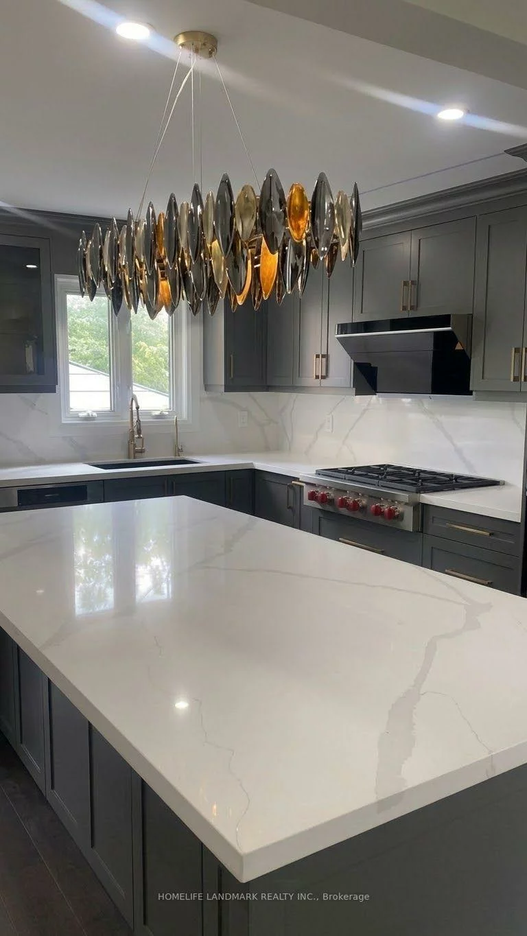 11, Ravenhill, Milliken Mills East, Markham