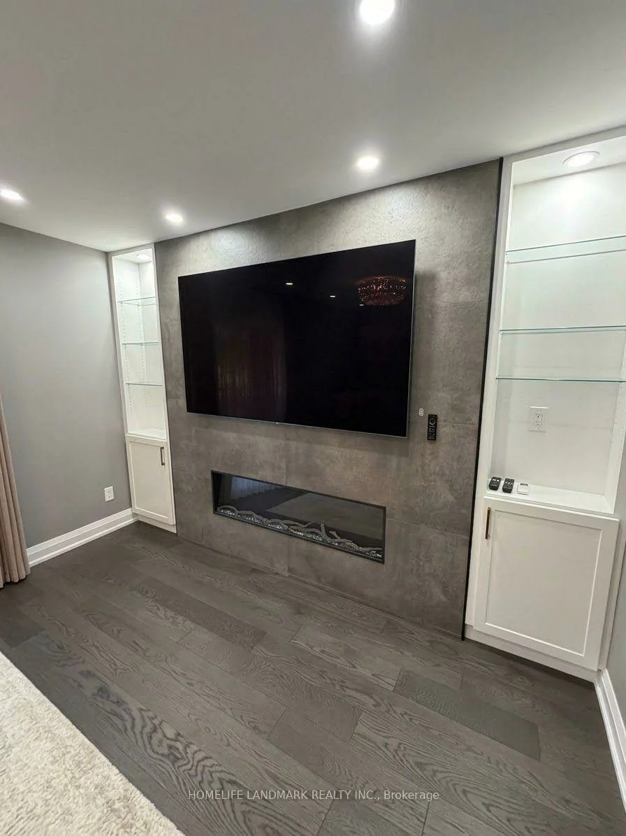 11, Ravenhill, Milliken Mills East, Markham
