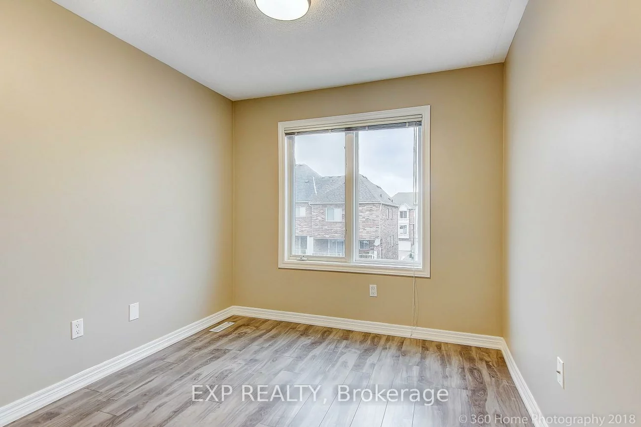 136, Galleria Pkwy, Commerce Valley, Markham