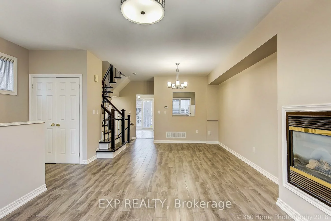 136, Galleria Pkwy, Commerce Valley, Markham