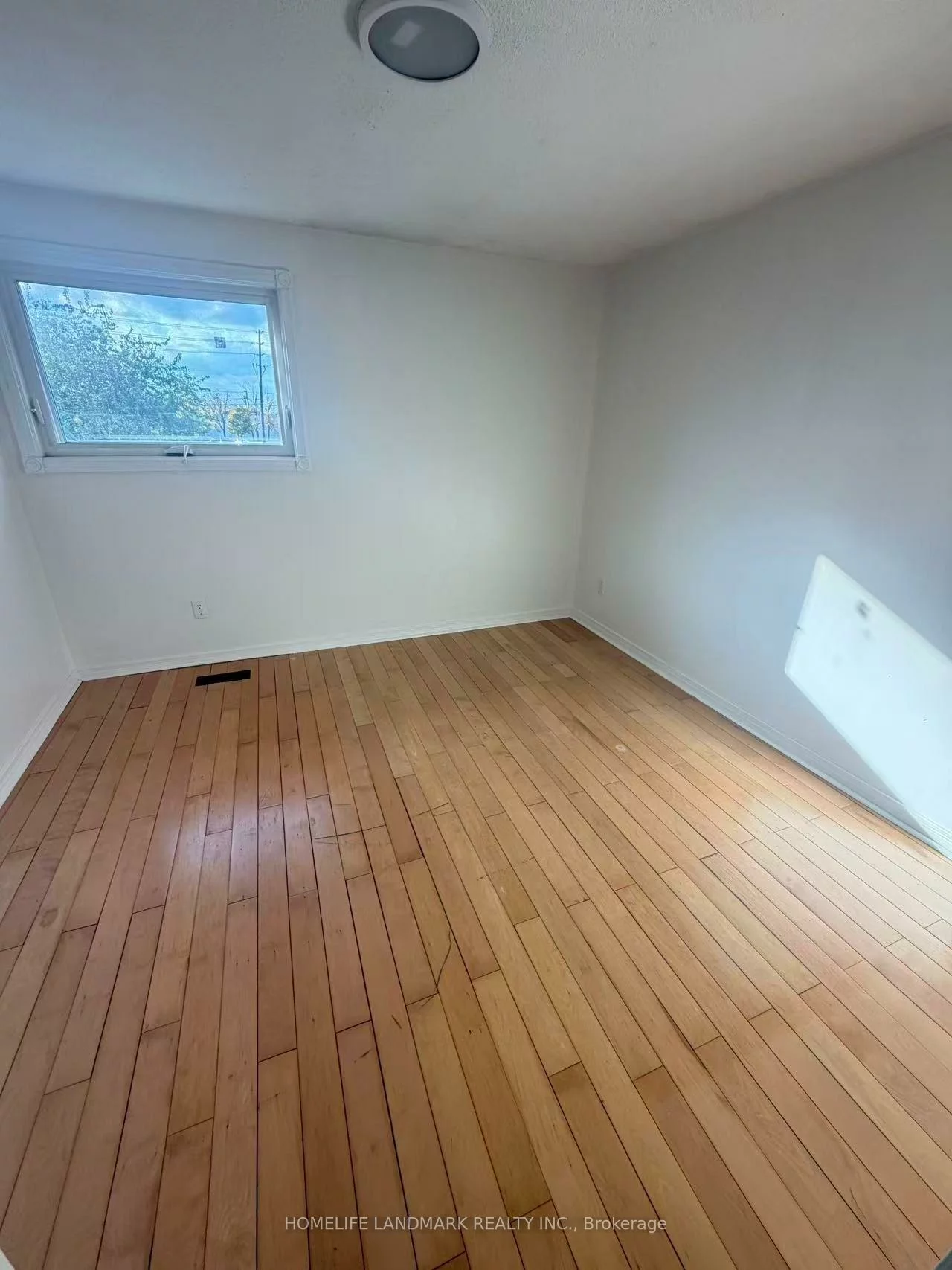 8, Fullerton, Milliken Mills West, Markham