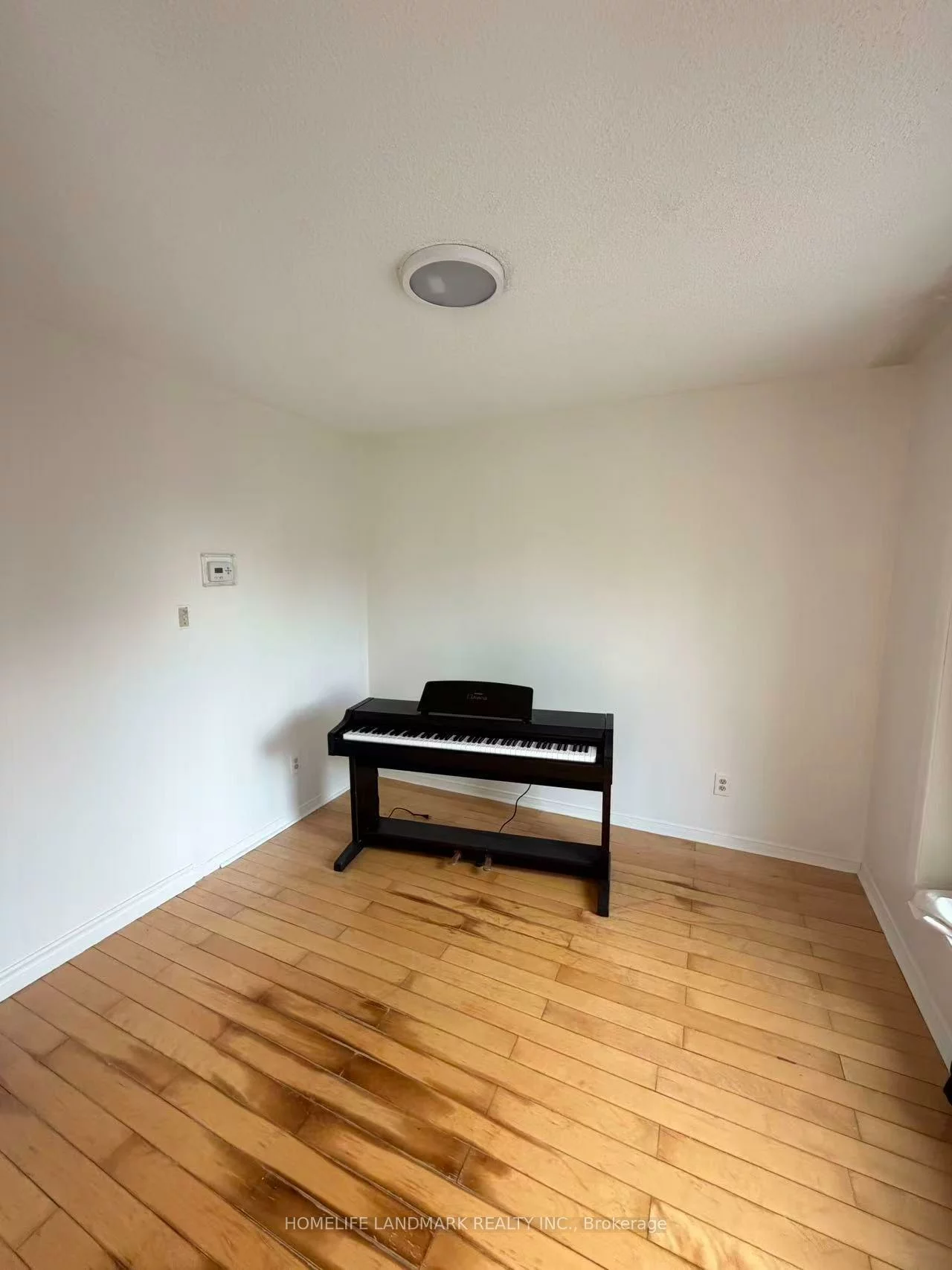 8, Fullerton, Milliken Mills West, Markham