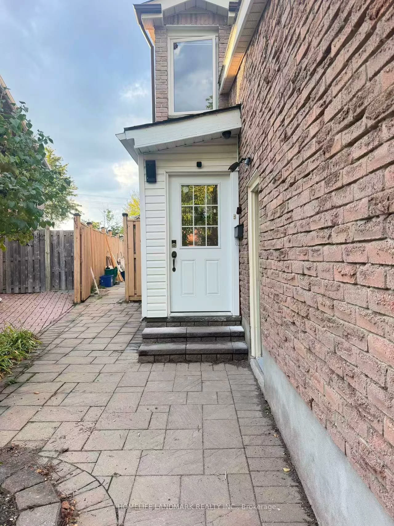 8, Fullerton, Milliken Mills West, Markham