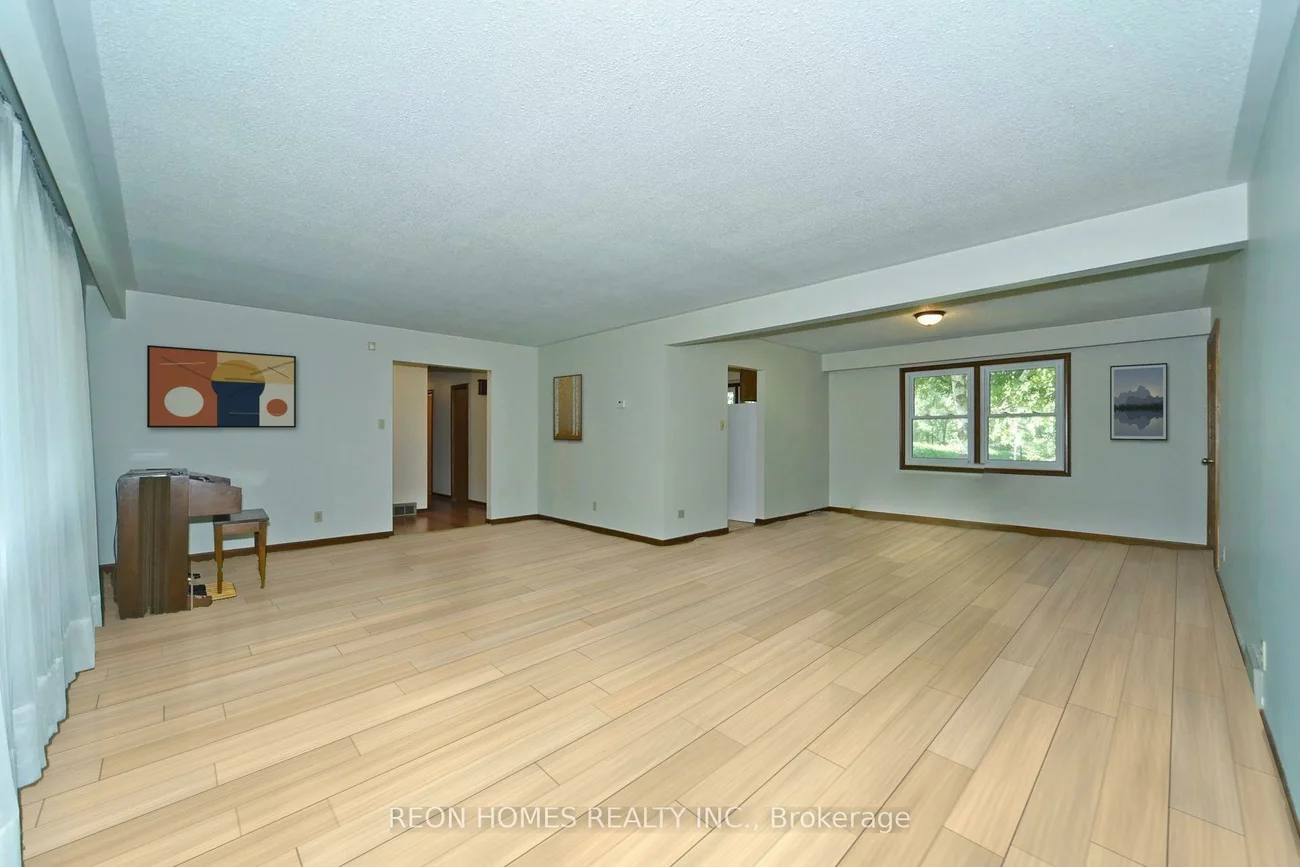 7658, Ninth, Box Grove, Markham