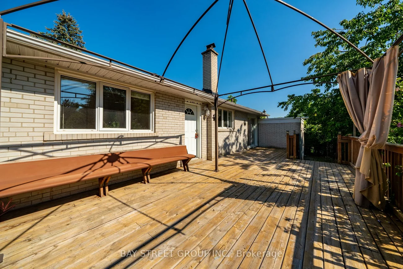 32, Alanadale, Bullock, Markham