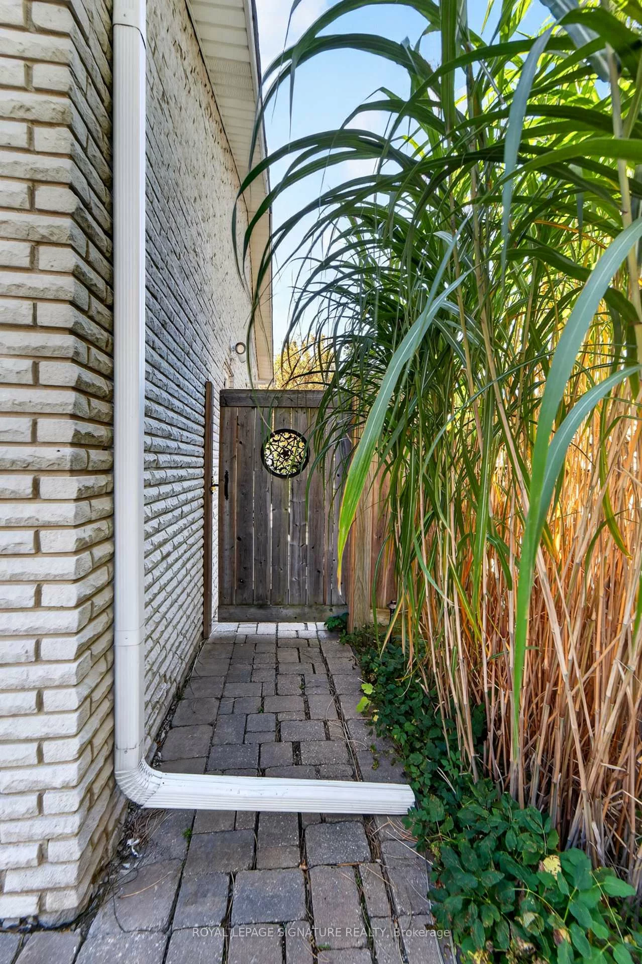 1, Banquo, Royal Orchard, Markham