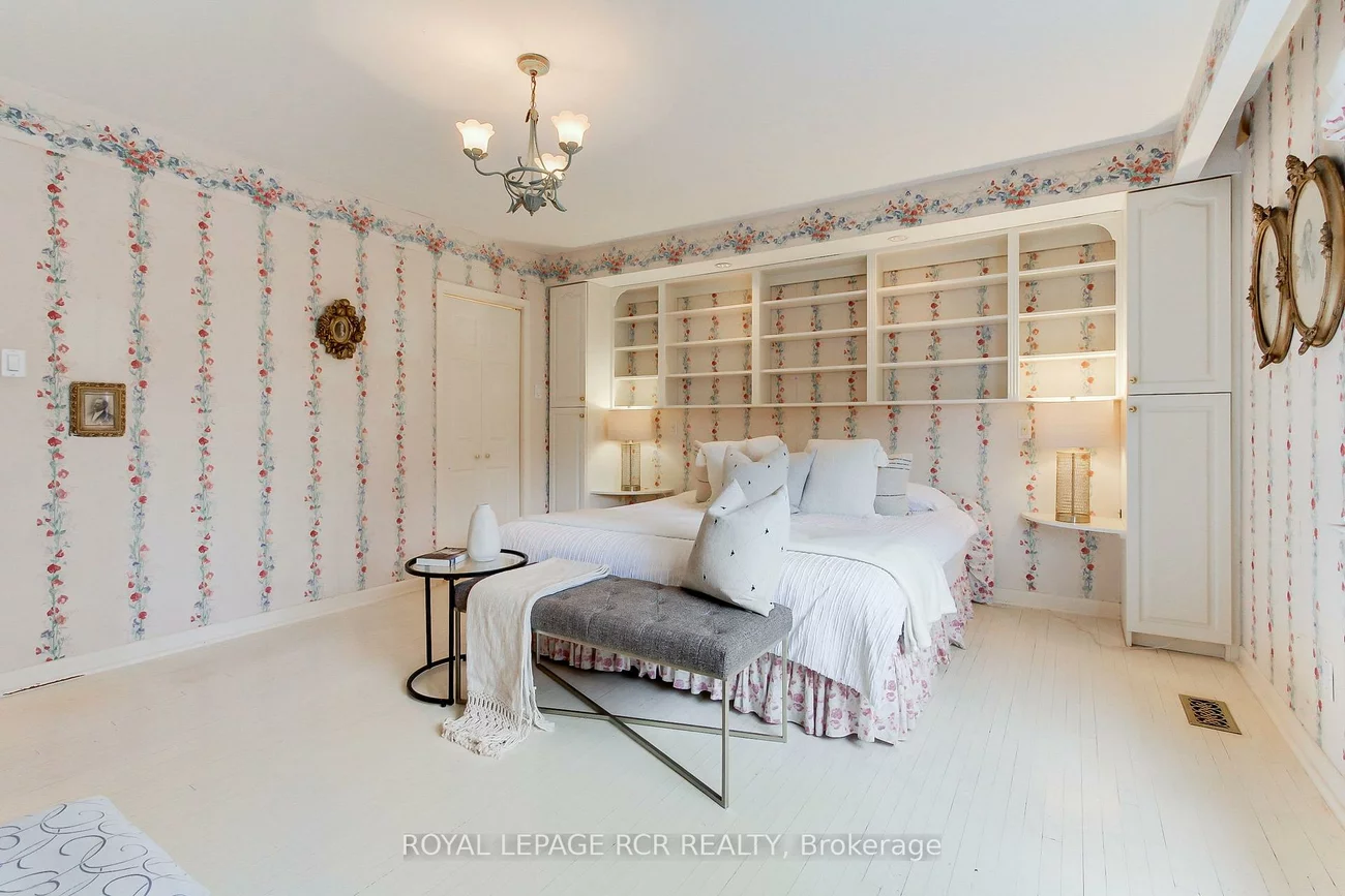 4, Thornlea, Thornhill, Markham