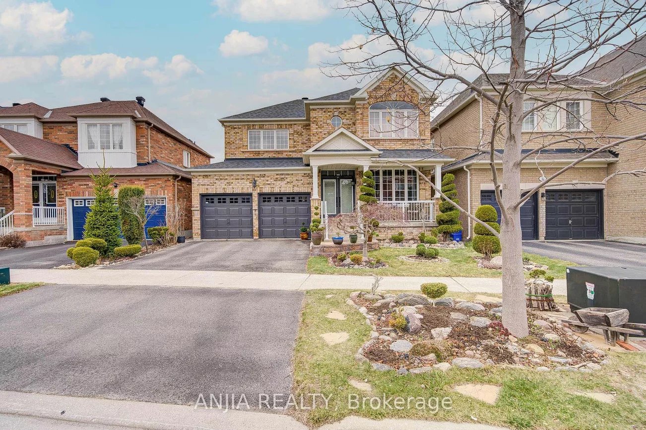 6, Linsmary, Greensborough, Markham