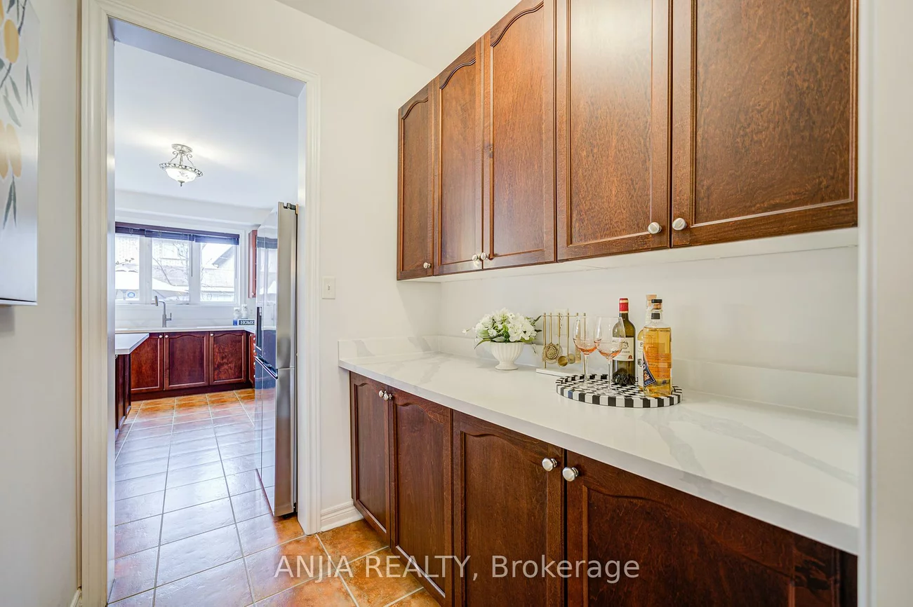 6, Linsmary, Greensborough, Markham