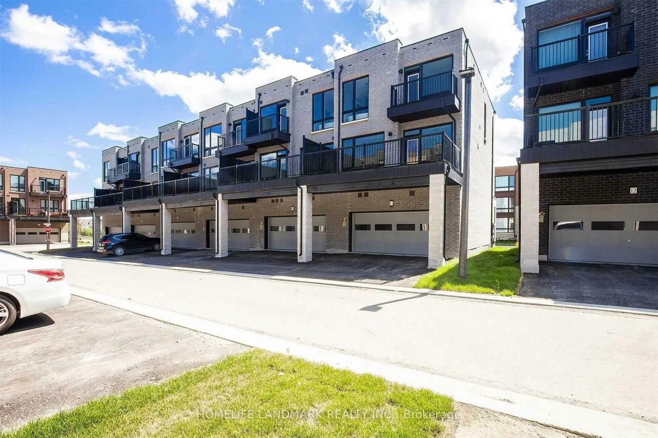 14, Breyworth, Victoria Square, Markham