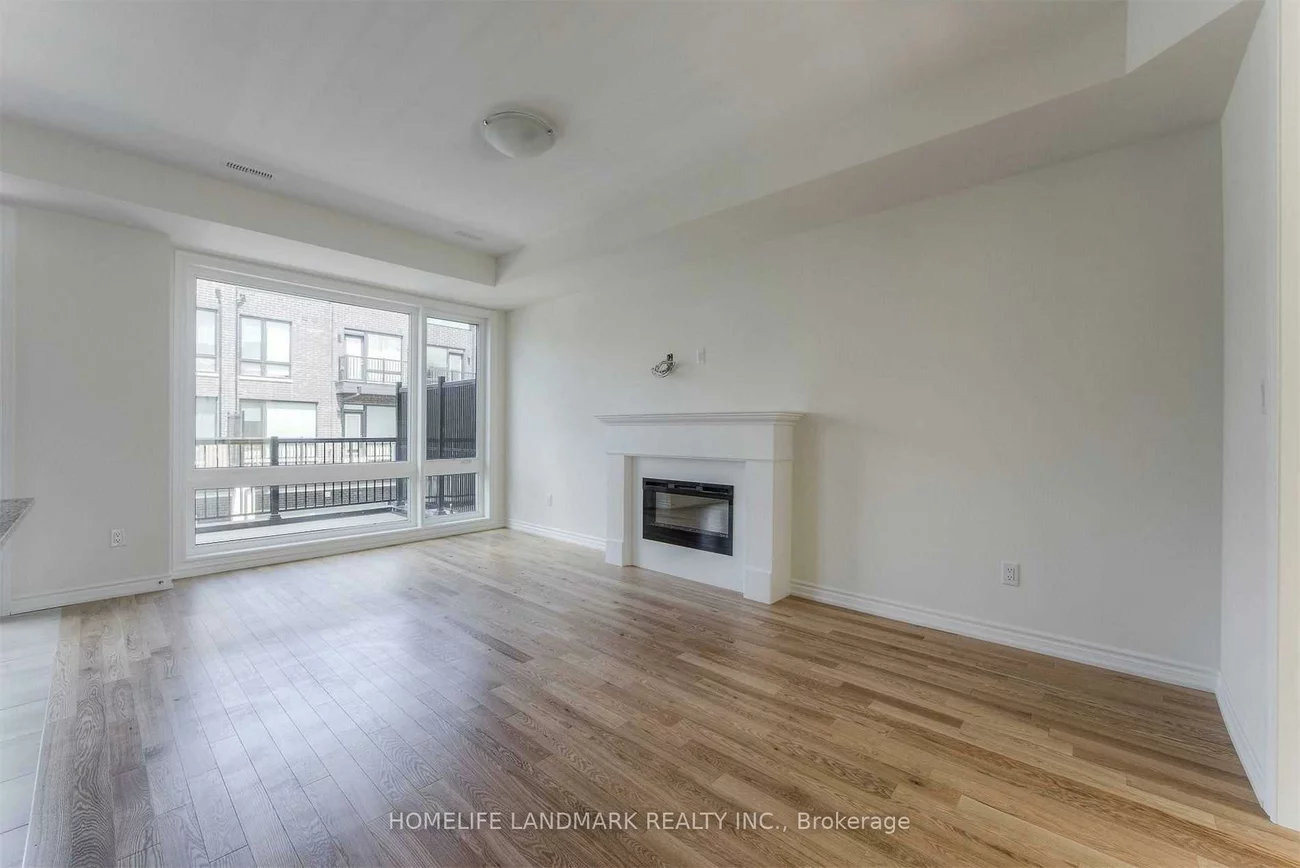14, Breyworth, Victoria Square, Markham