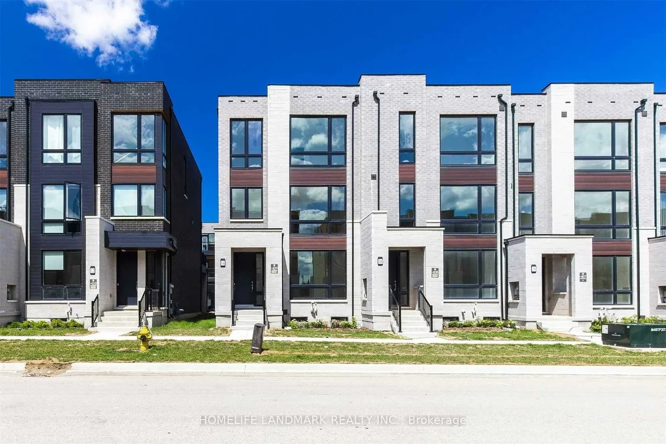 14, Breyworth, Victoria Square, Markham