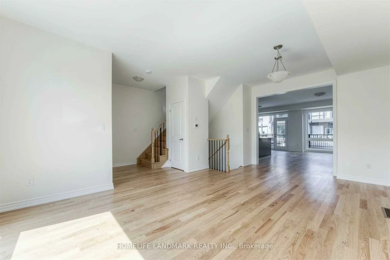 14, Breyworth, Victoria Square, Markham