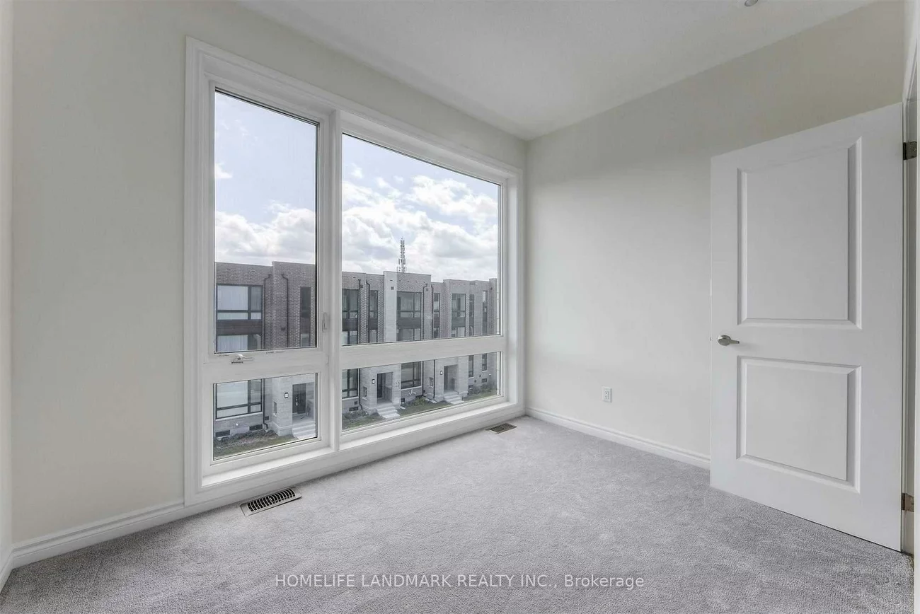 14, Breyworth, Victoria Square, Markham