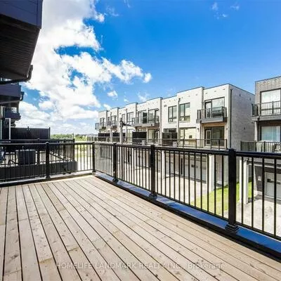 14, Breyworth, Victoria Square, Markham