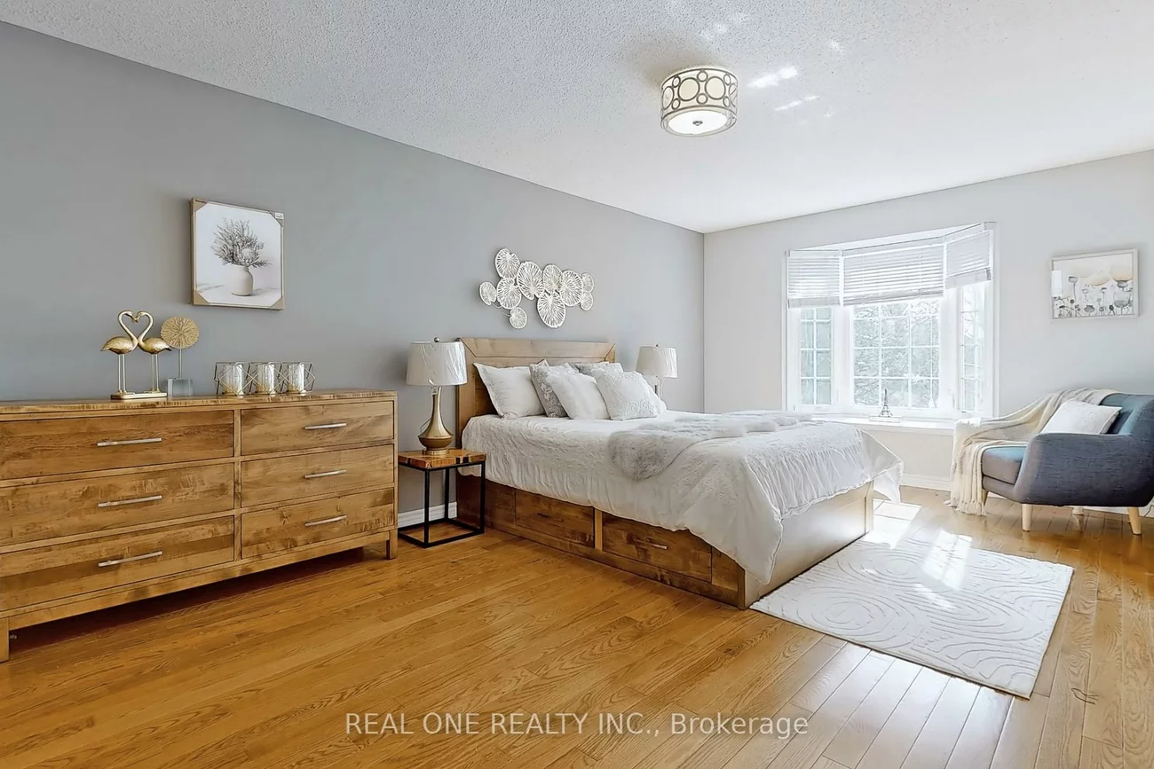 32, Adrian, Raymerville, Markham
