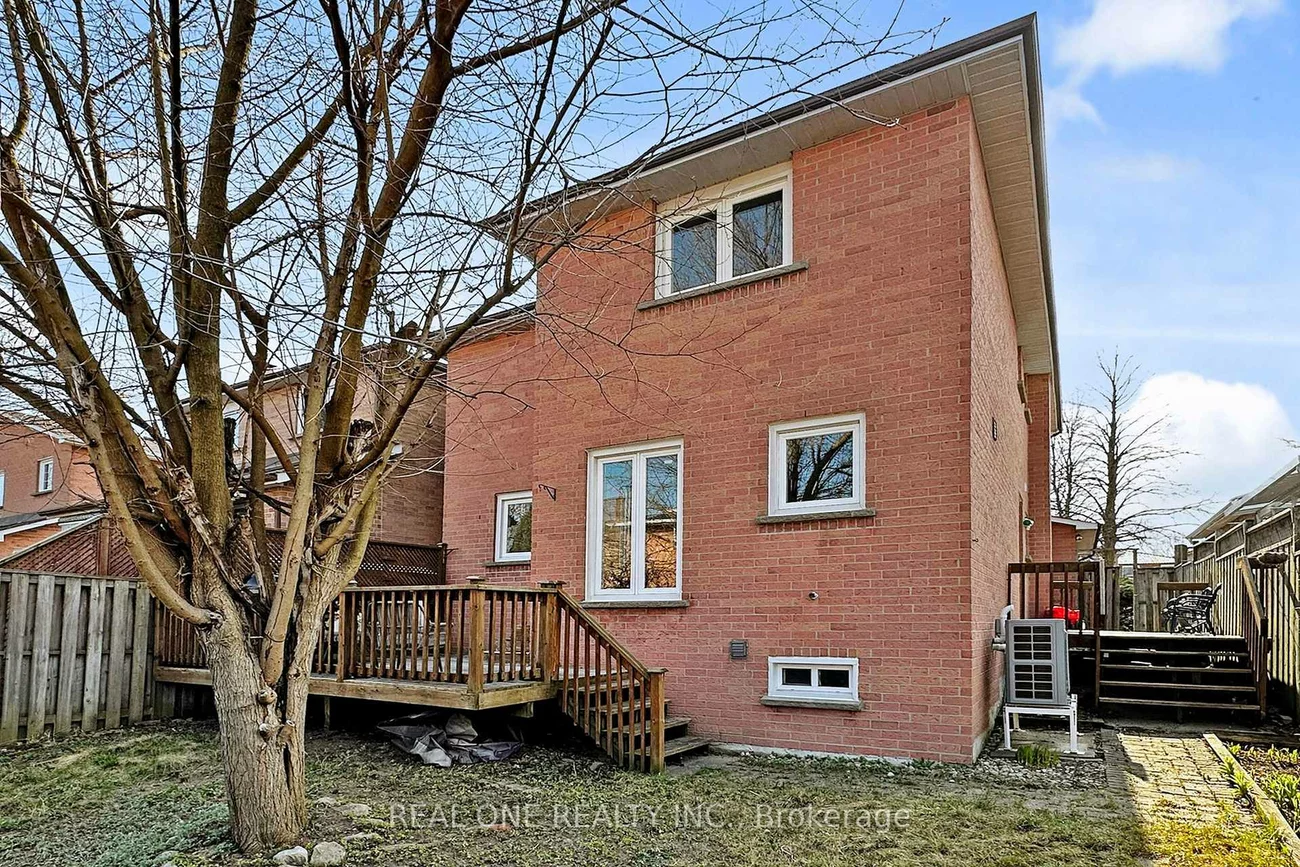 32, Adrian, Raymerville, Markham