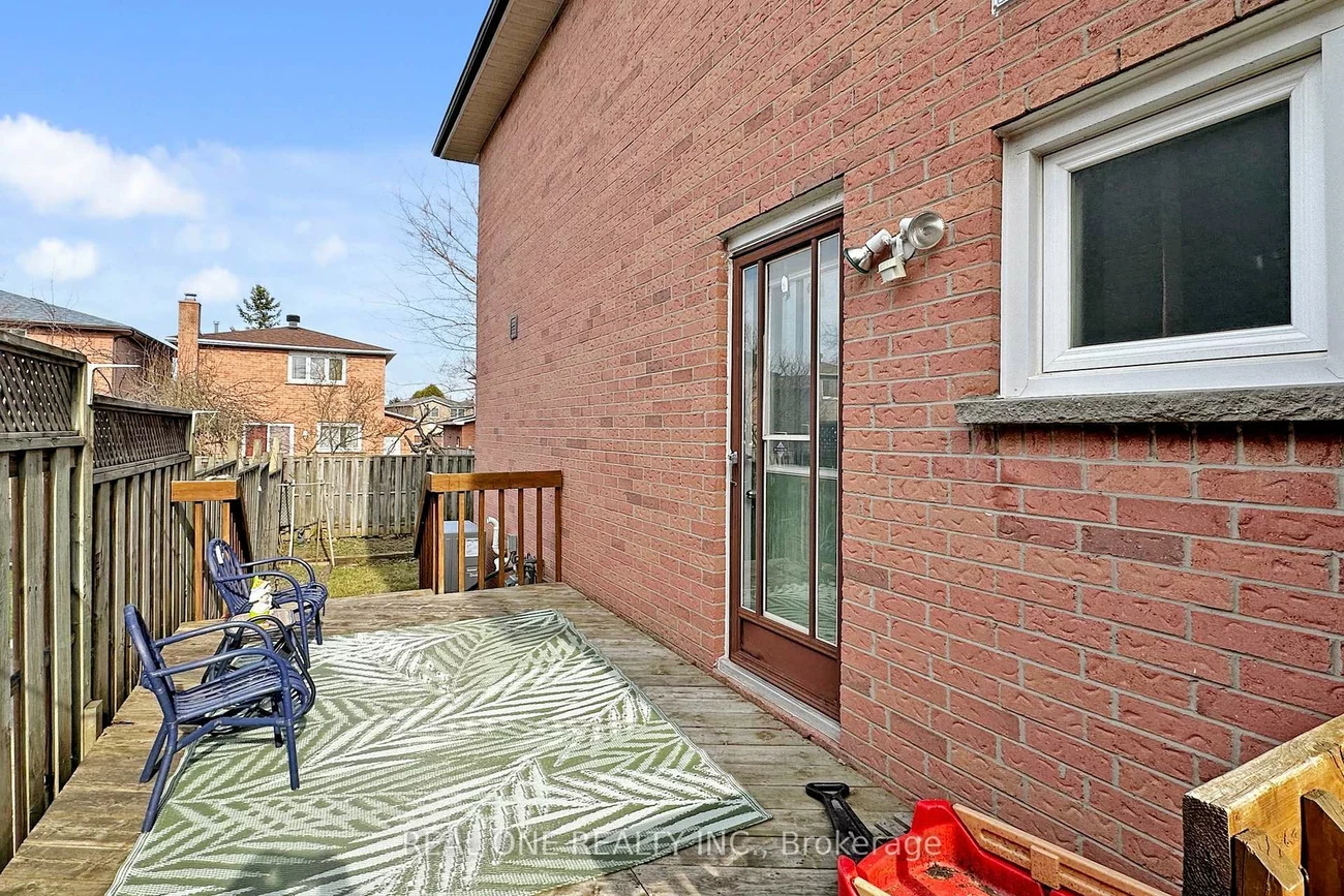 32, Adrian, Raymerville, Markham