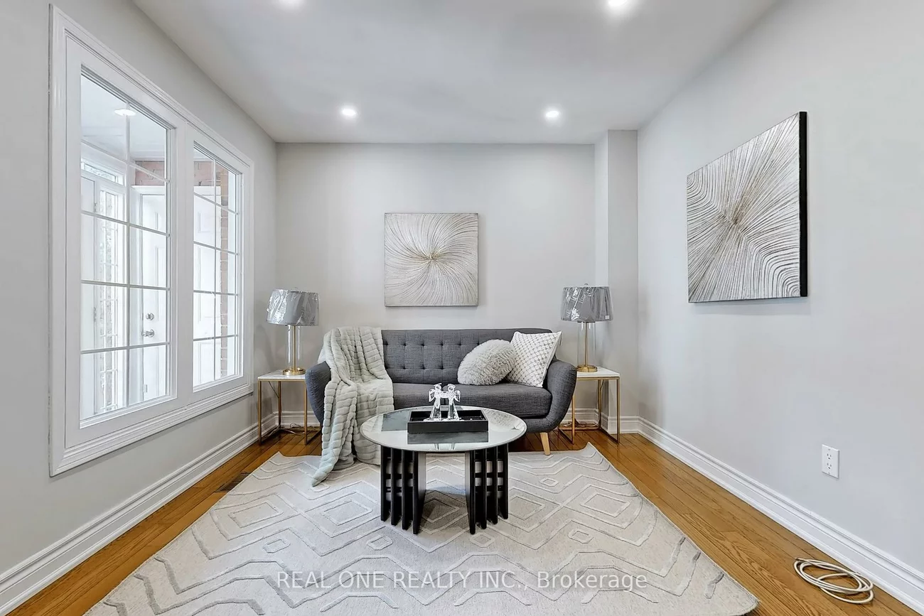 32, Adrian, Raymerville, Markham