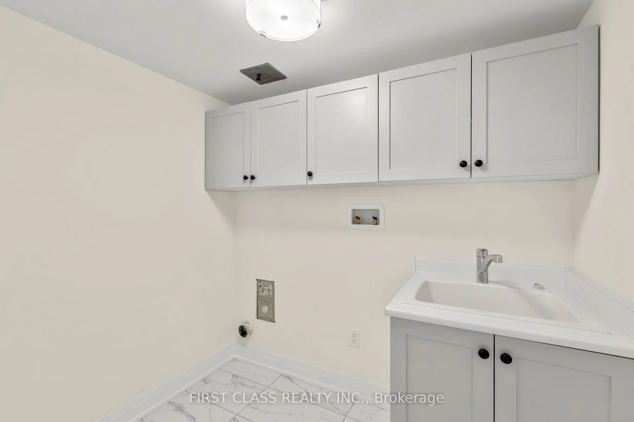 1, ABBEY HILL, Angus Glen, Markham