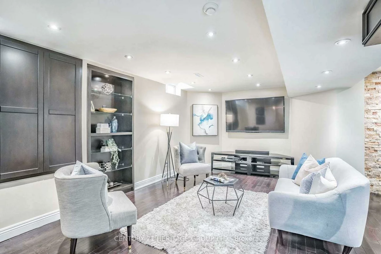 12, Fieldside, Box Grove, Markham