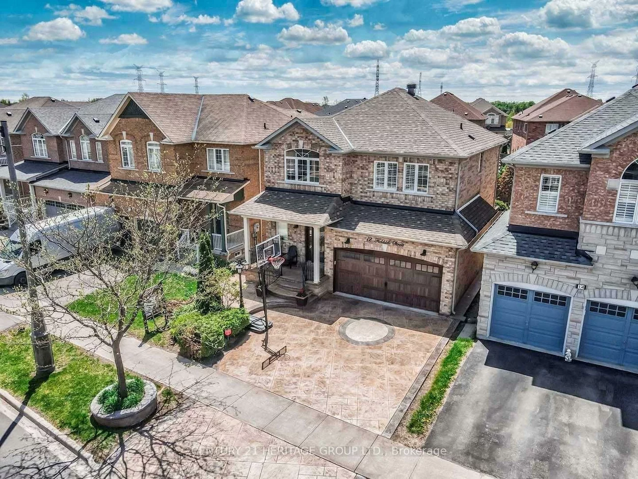 12, Fieldside, Box Grove, Markham