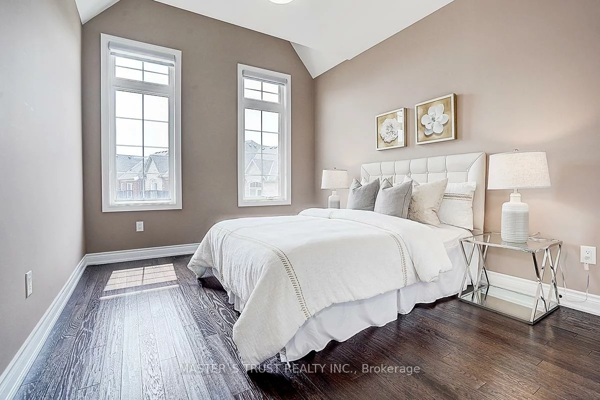 10, Creekvalley, Angus Glen, Markham