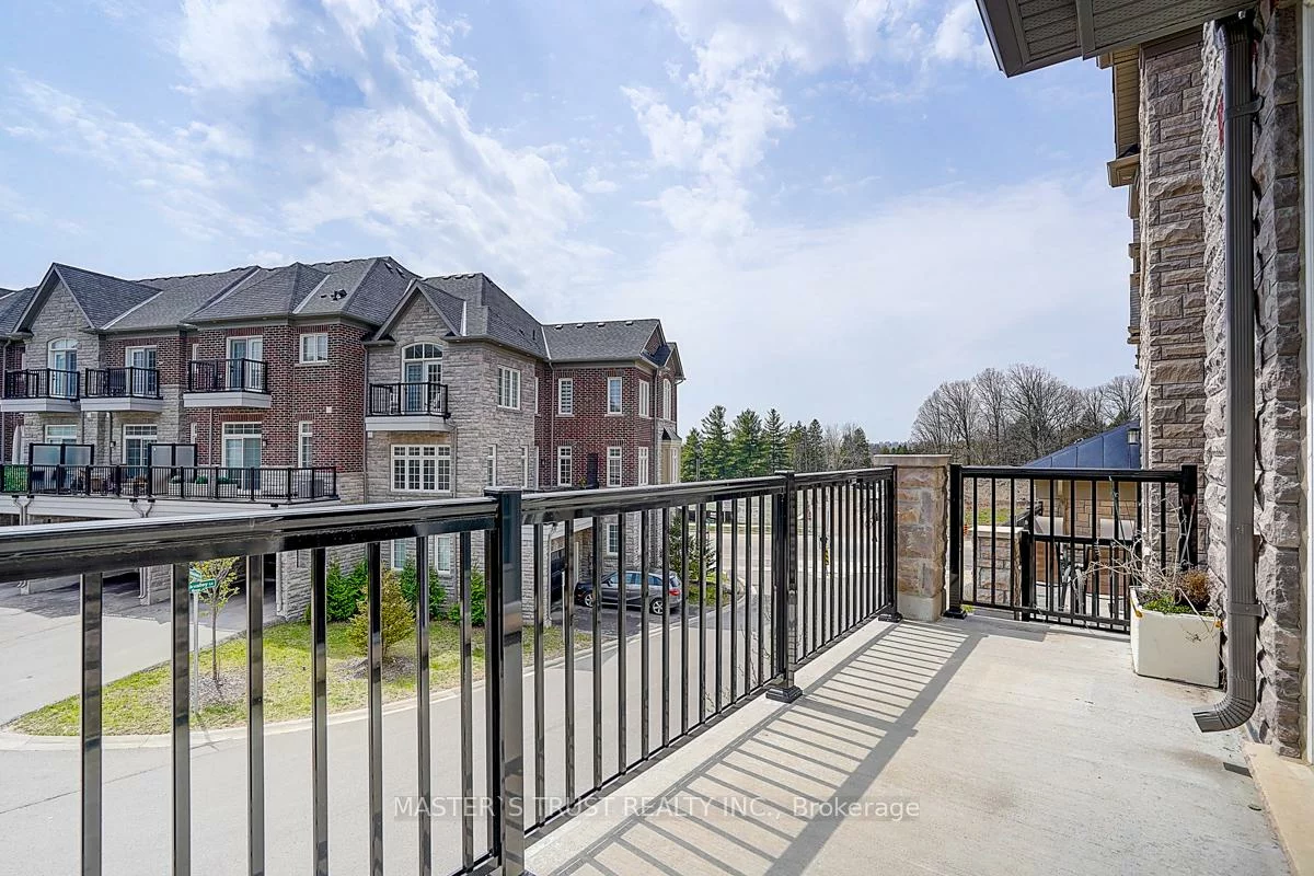 10, Creekvalley, Angus Glen, Markham