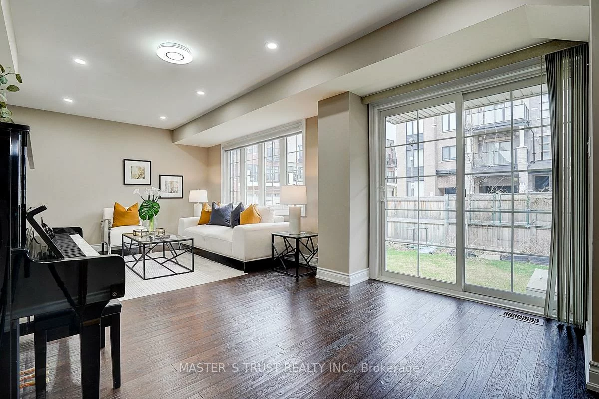 10, Creekvalley, Angus Glen, Markham