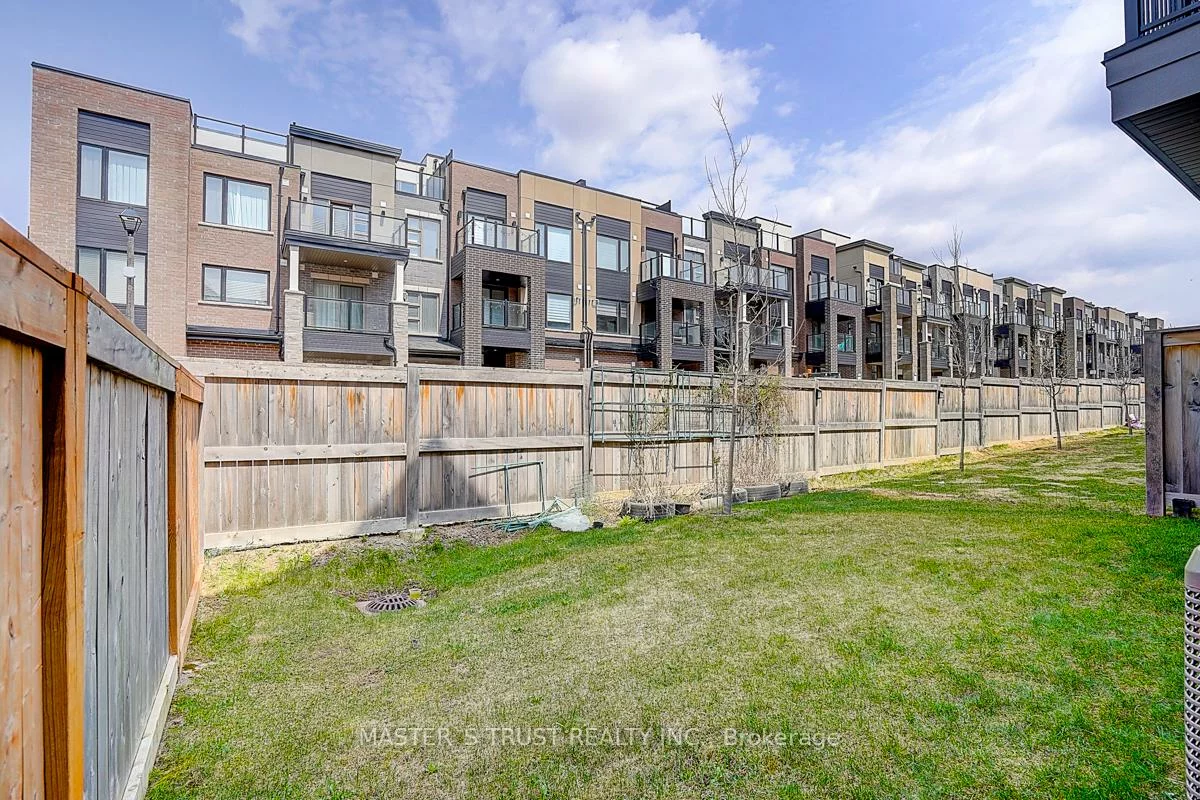 10, Creekvalley, Angus Glen, Markham