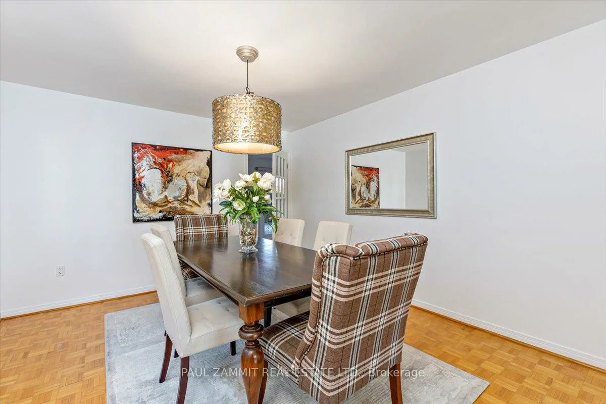 16, Parklawn, Thornlea, Markham