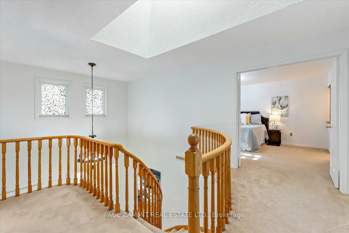 16, Parklawn, Thornlea, Markham