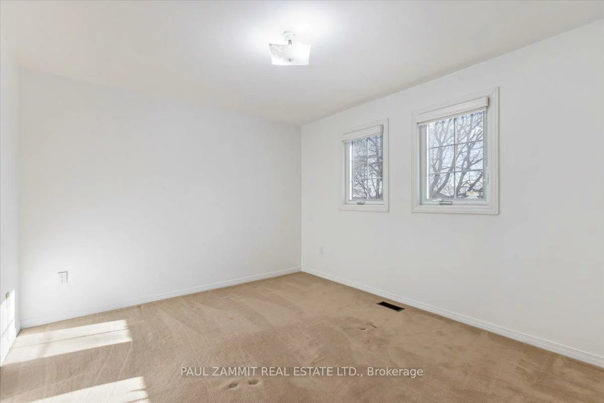 16, Parklawn, Thornlea, Markham