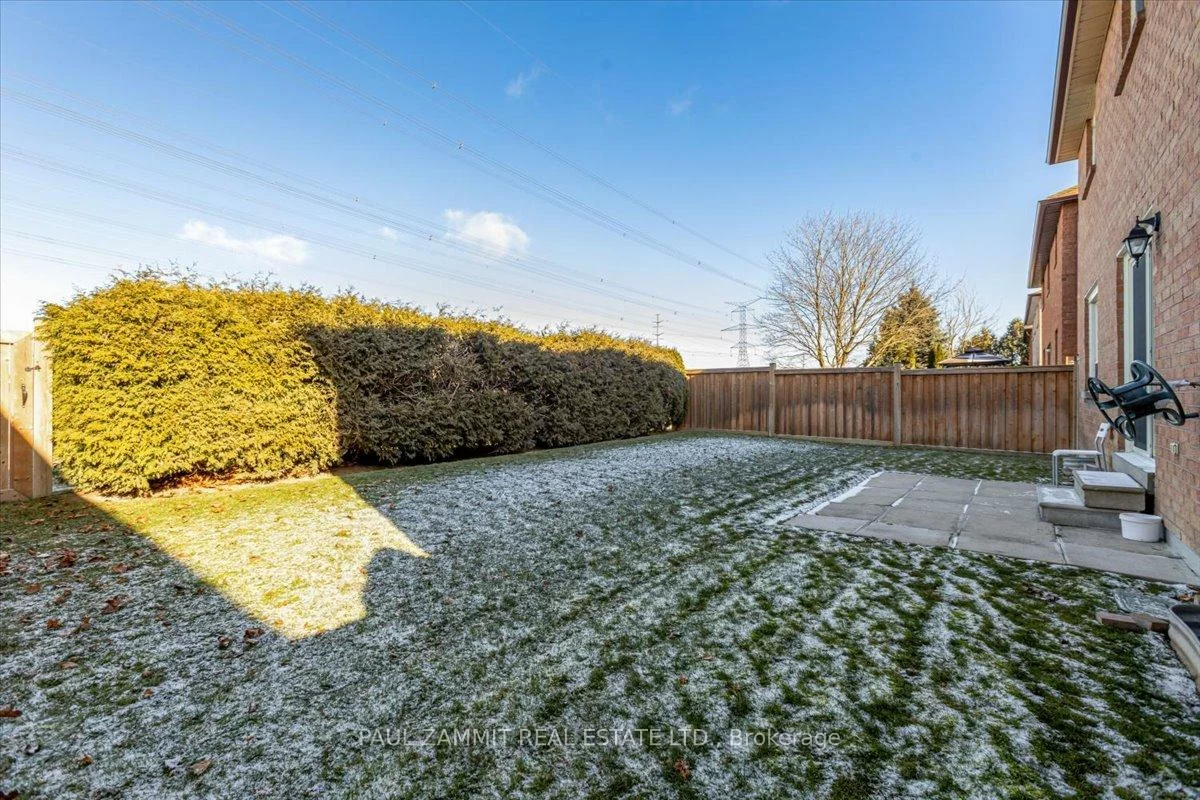 16, Parklawn, Thornlea, Markham