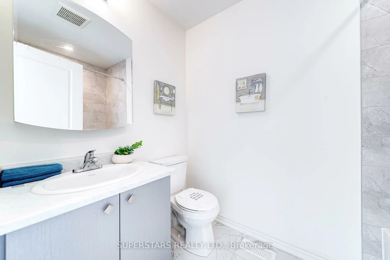 22, Imperial College, Wismer, Markham