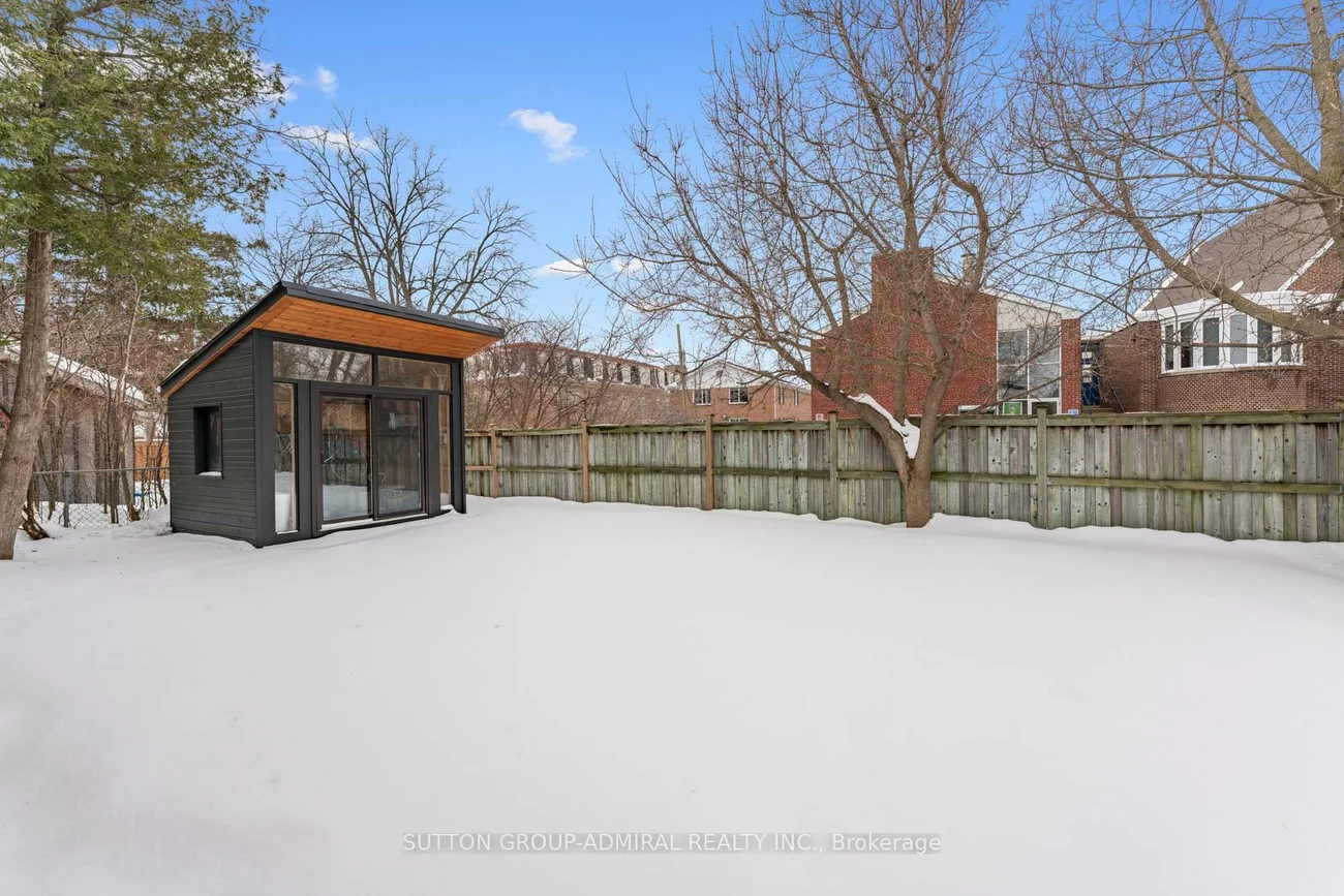 22, George, Old Markham Village, Markham