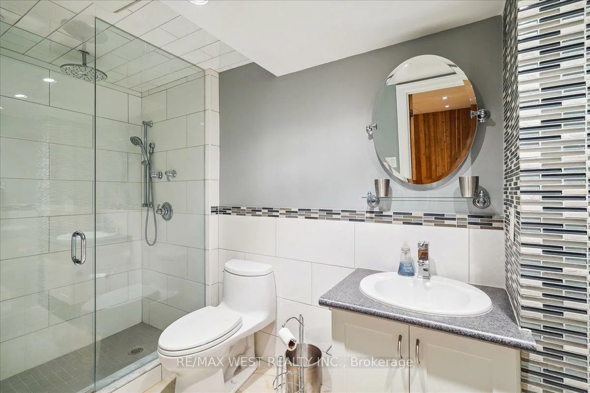 32, Delancey, Markville, Markham