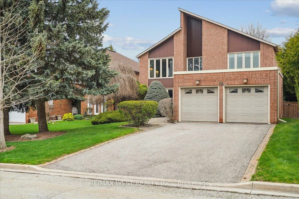 32, Delancey, Markville, Markham