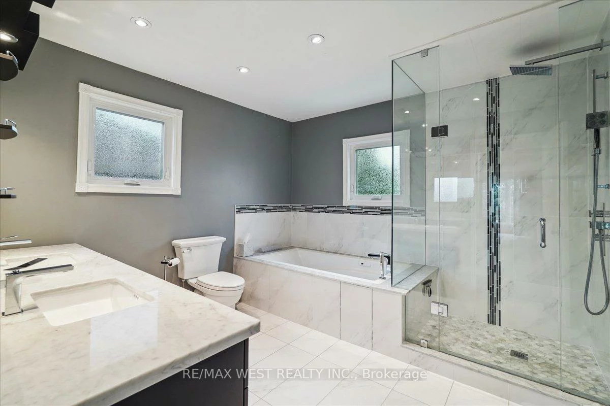32, Delancey, Markville, Markham