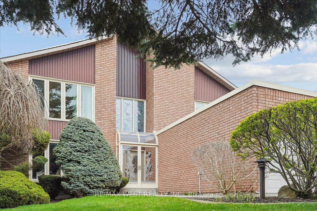 32, Delancey, Markville, Markham